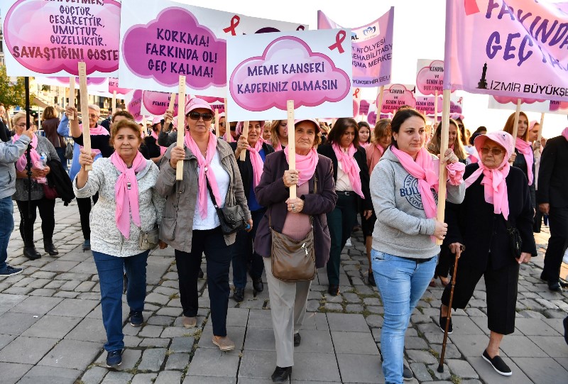 İzmir'de 'Pembe farkındalık'