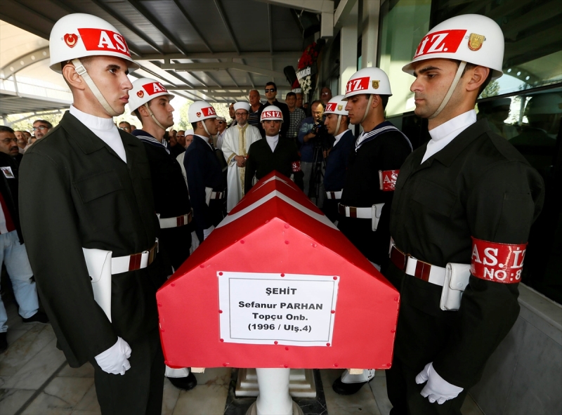 İzmir şehidini uğurladı
