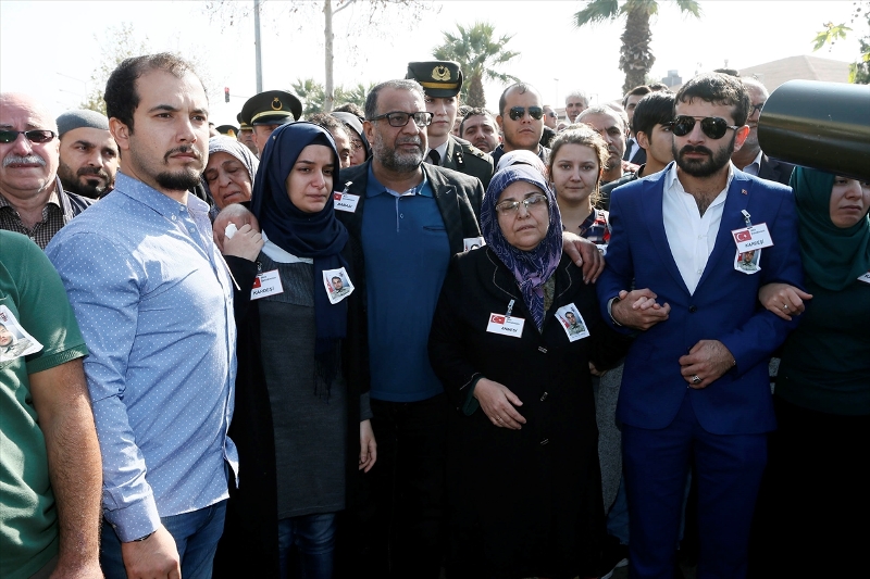 İzmir şehidini uğurladı
