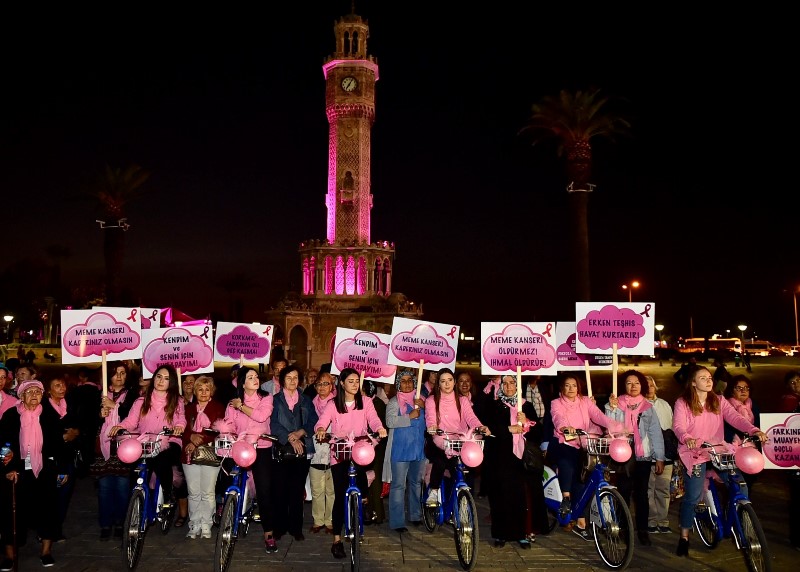 İzmir'de 'Pembe farkındalık'