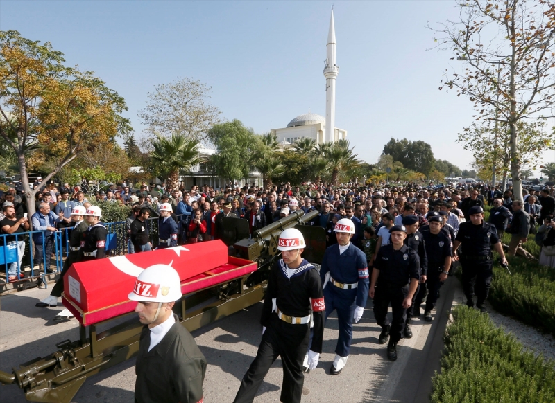 İzmir şehidini uğurladı