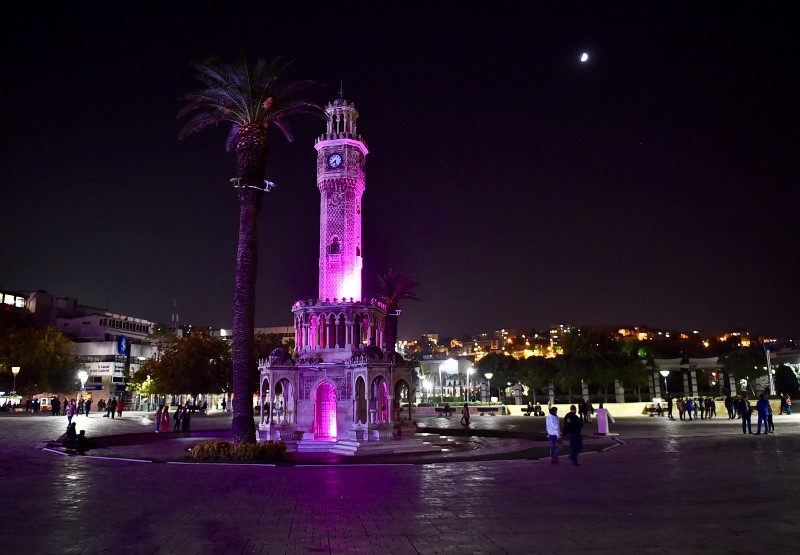 İzmir'de 'Pembe farkındalık'