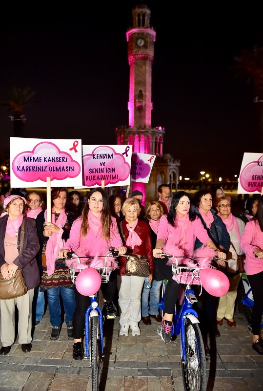 İzmir'de 'Pembe farkındalık'