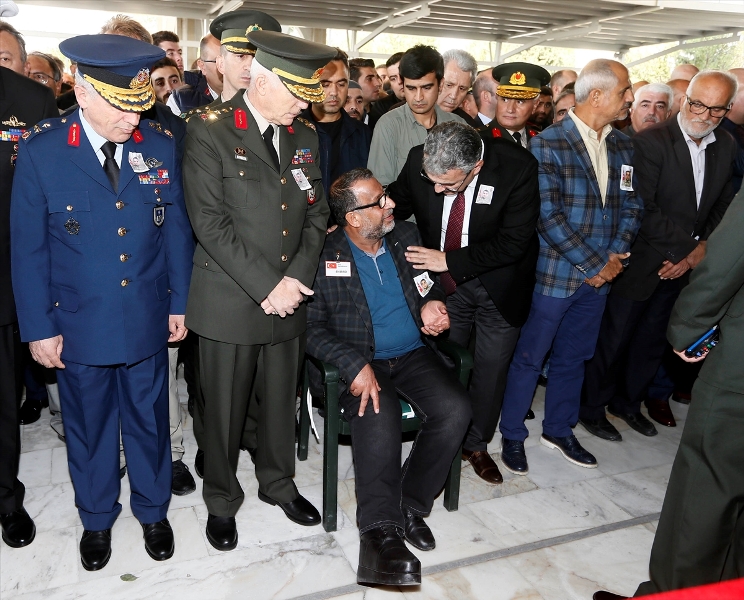 İzmir şehidini uğurladı