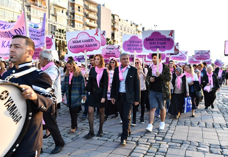 İzmir'de 'Pembe farkındalık'