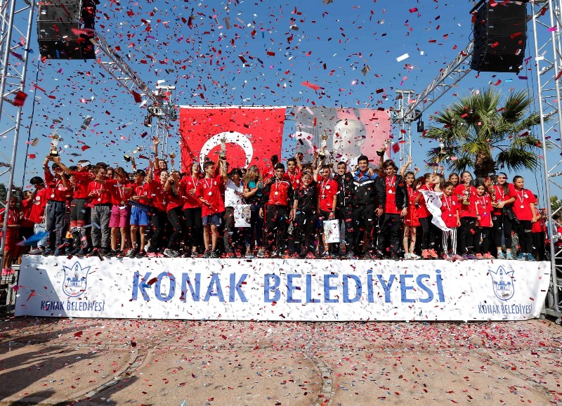 Konak'ta Cumhuriyet kutlamaları başladı