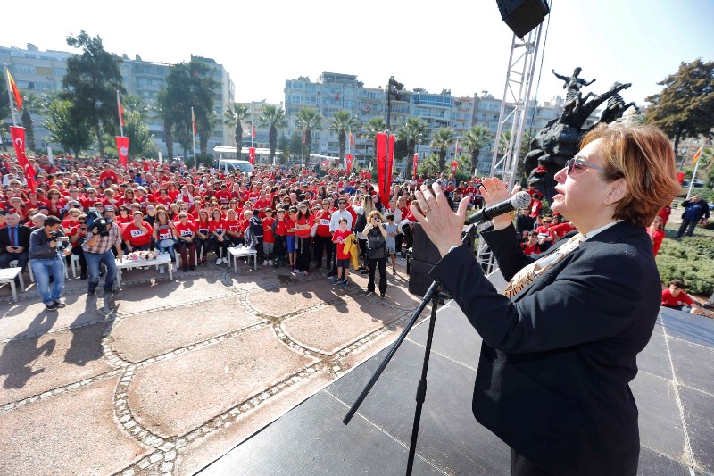 Konak'ta Cumhuriyet kutlamaları başladı