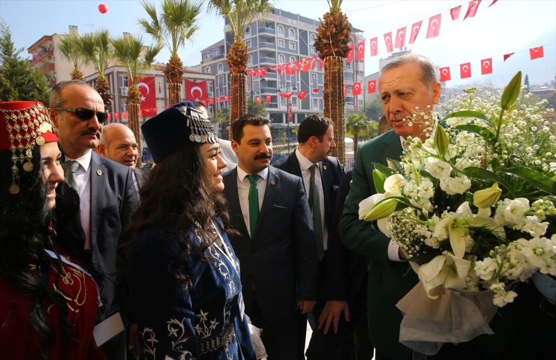 Cumhurbaşkanı Erdoğan Manisa'da