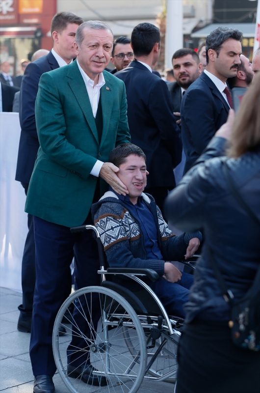 Cumhurbaşkanı Erdoğan Manisa'da