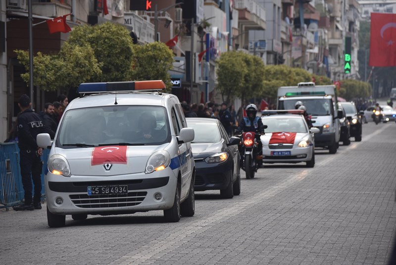Şehit babasının zor görevi