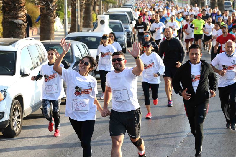 Karşıyaka'da anlamlı etkinlik! Ata’dan Ana’ya koştular