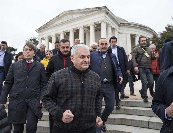 Başbakan Yıldırım'dan 'emekli pozu' esprisi