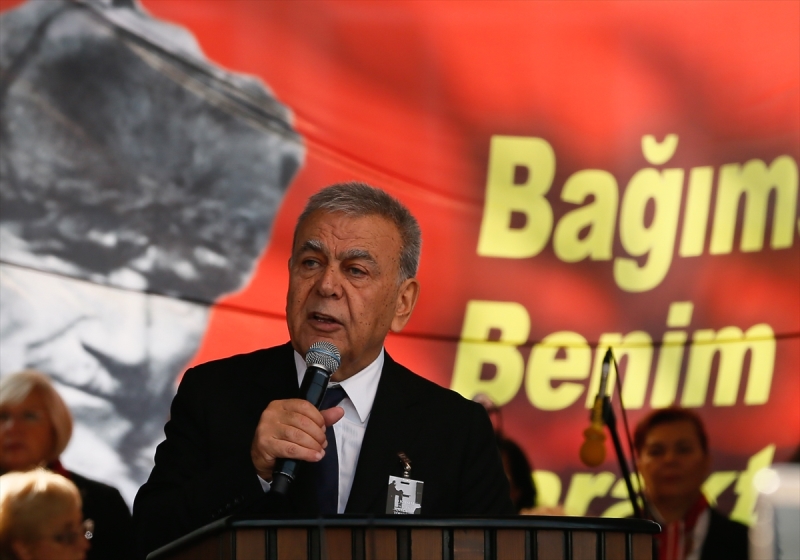 İzmirliler 10. Ata'ya Saygı Yürüyüşü'nde buluştu