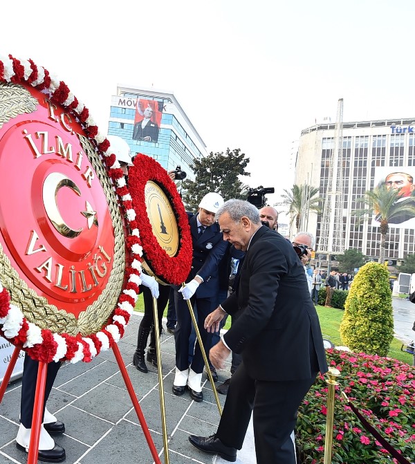 İzmir'de hayat durdu
