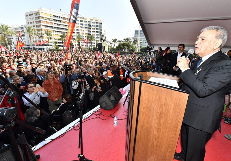 İzmirliler 10. Ata'ya Saygı Yürüyüşü'nde buluştu