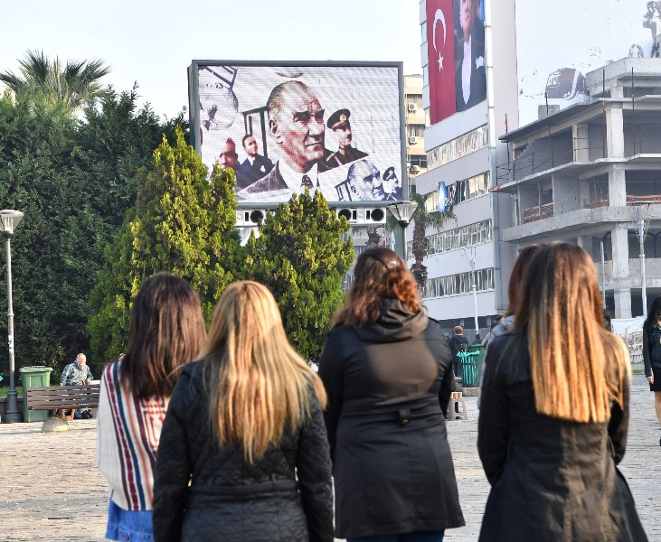 İzmir'de hayat durdu