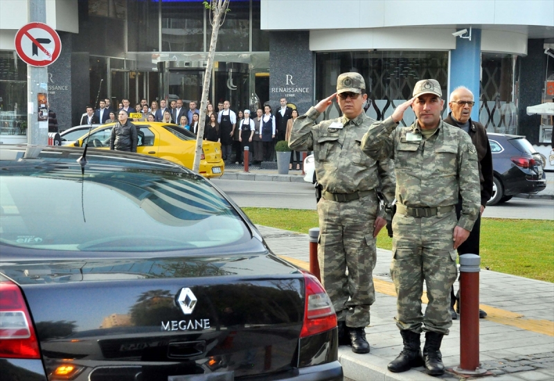 İzmir'de hayat durdu
