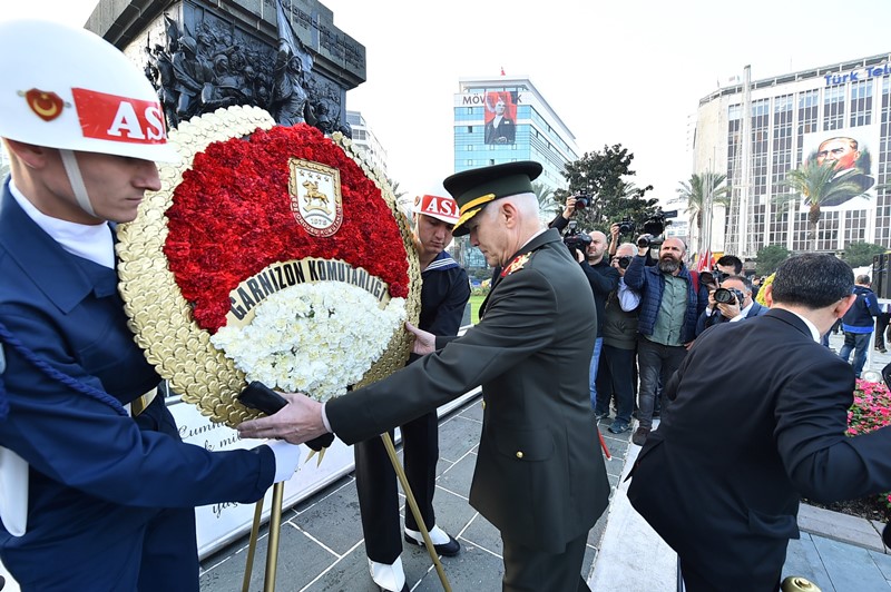 İzmir'de hayat durdu