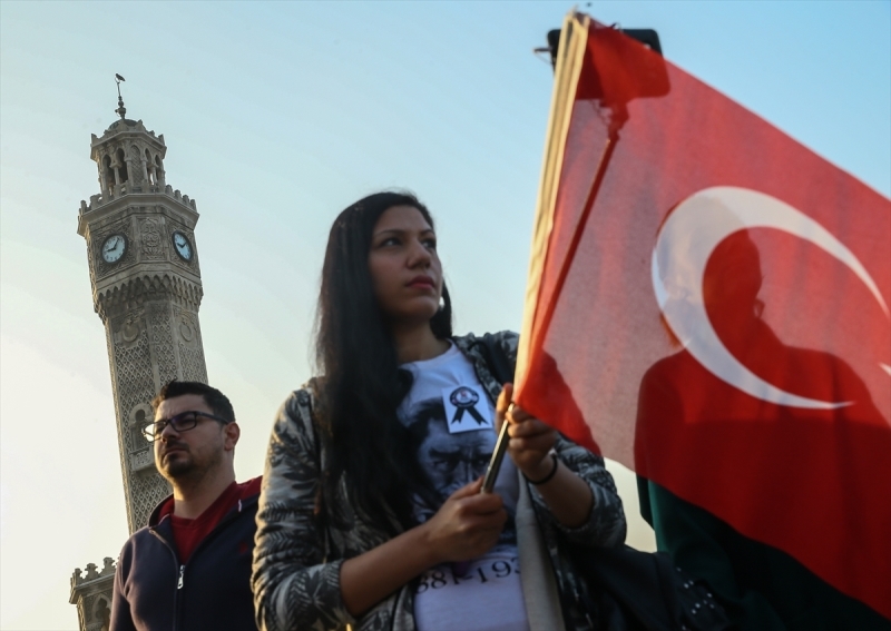 İzmir'de hayat durdu