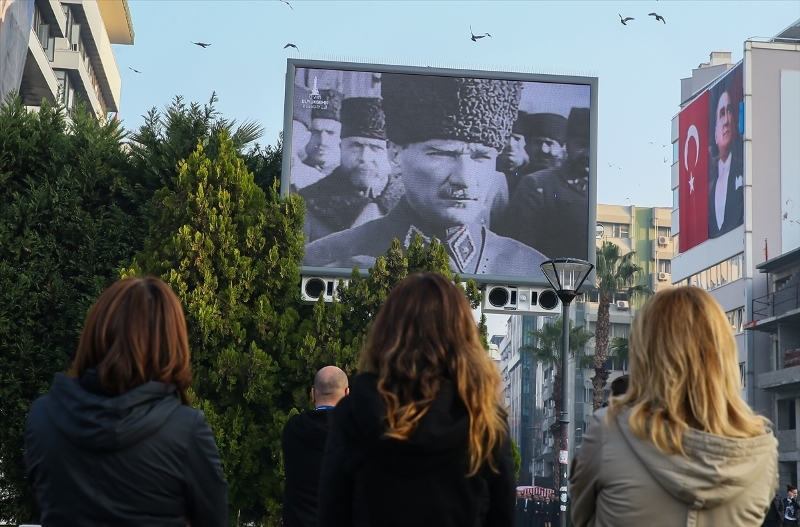 İzmir'de hayat durdu