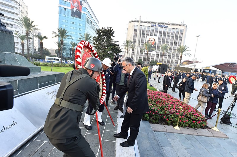İzmir'de hayat durdu