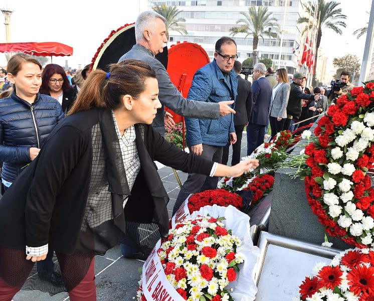 İzmir'de hayat durdu
