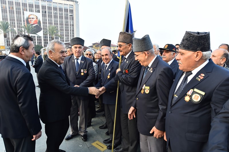 İzmir'de hayat durdu