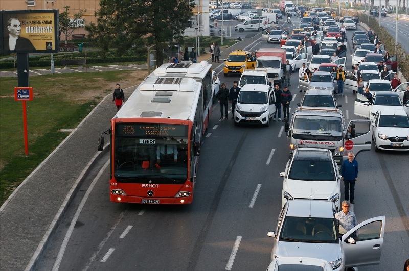 İzmir'de hayat durdu