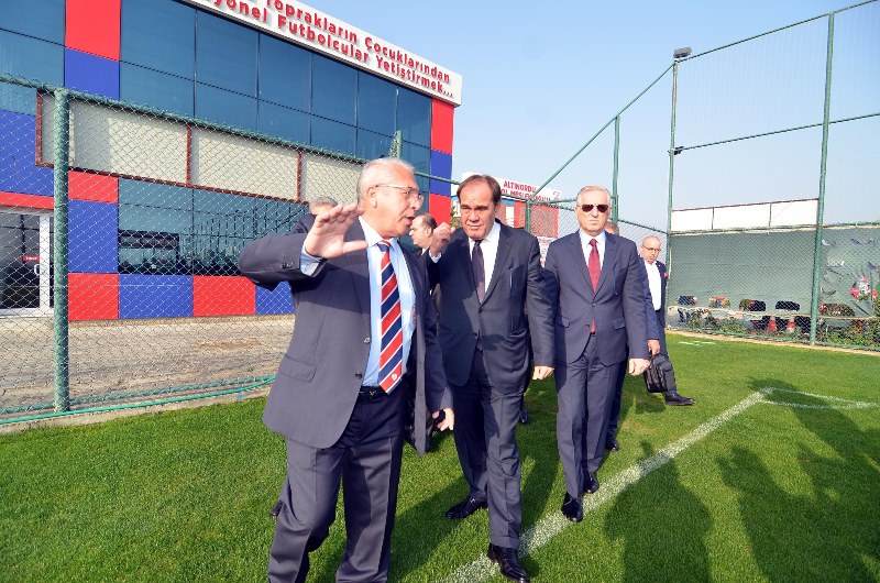 Yıldırım Demirören'den Altınordu'ya ziyaret