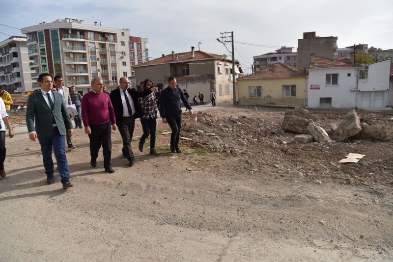 Kocaoğlu'ndan Karşıyaka ve Bayraklı mesaisi