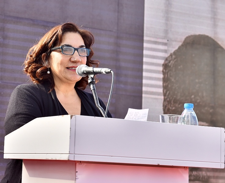 İzmirli kadınlar 'şiddete hayır' dedi