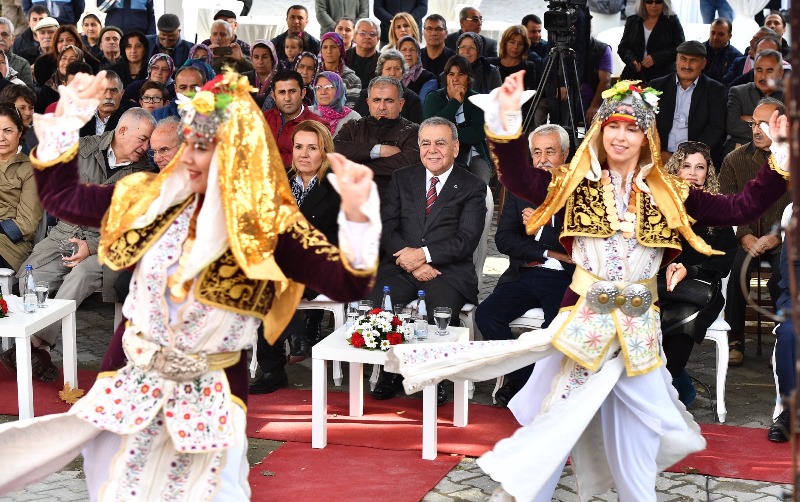 Gödence'de zeytinyağı bayramı