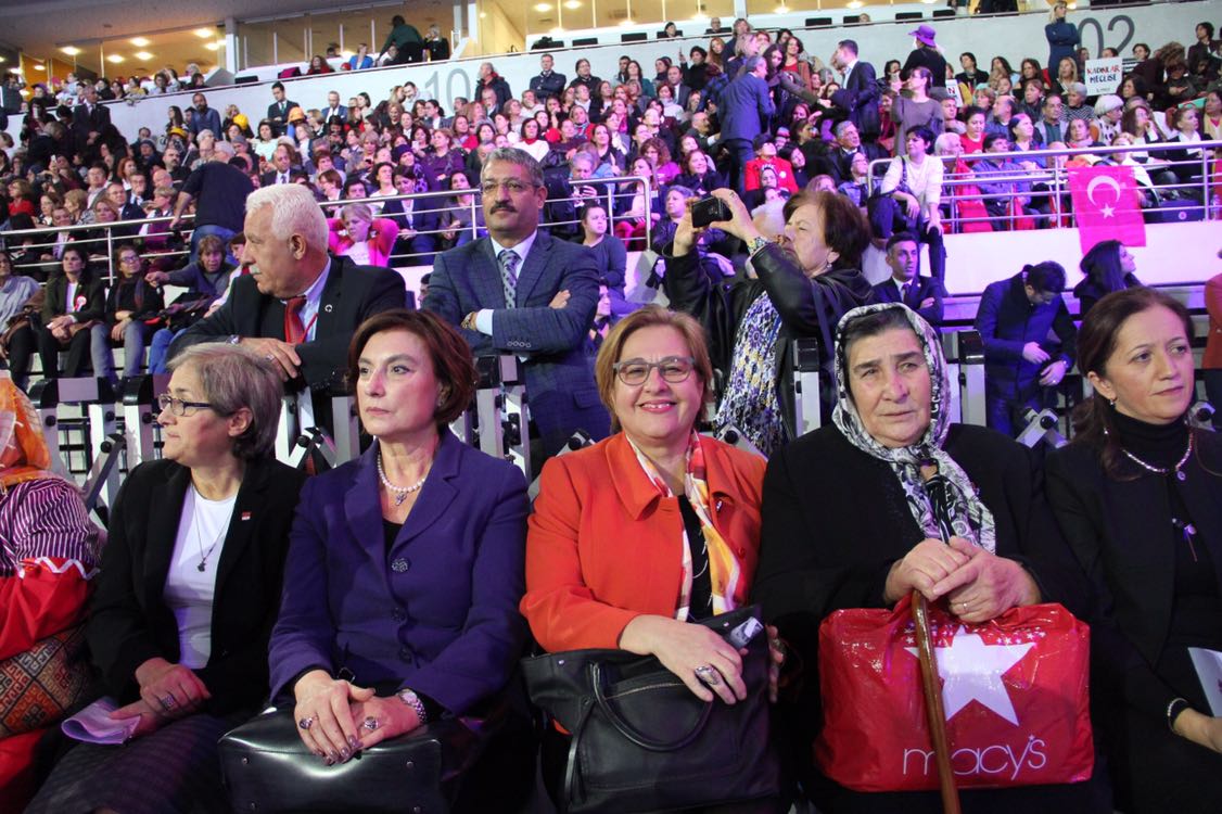 Eşitlik ve Adalet Kadın buluşması başladı