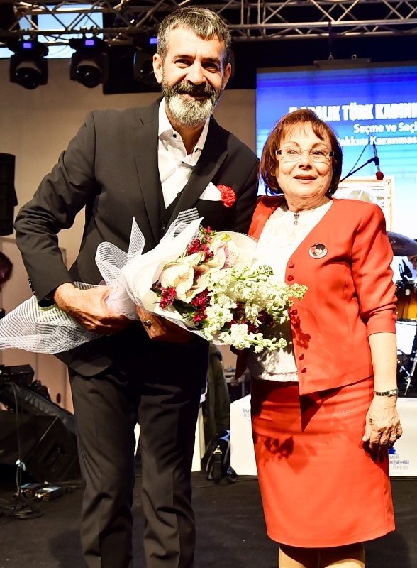 İzmir'de Kadın Bayramı coşkusu