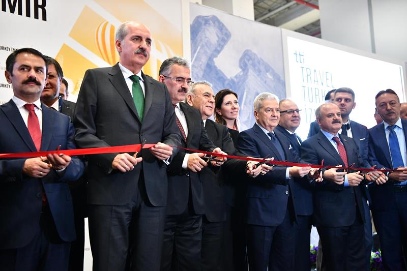 Dünya İzmir'de buluştu