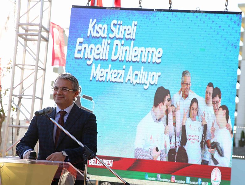 Karşıyaka'da engelleri aşan merkez açıldı