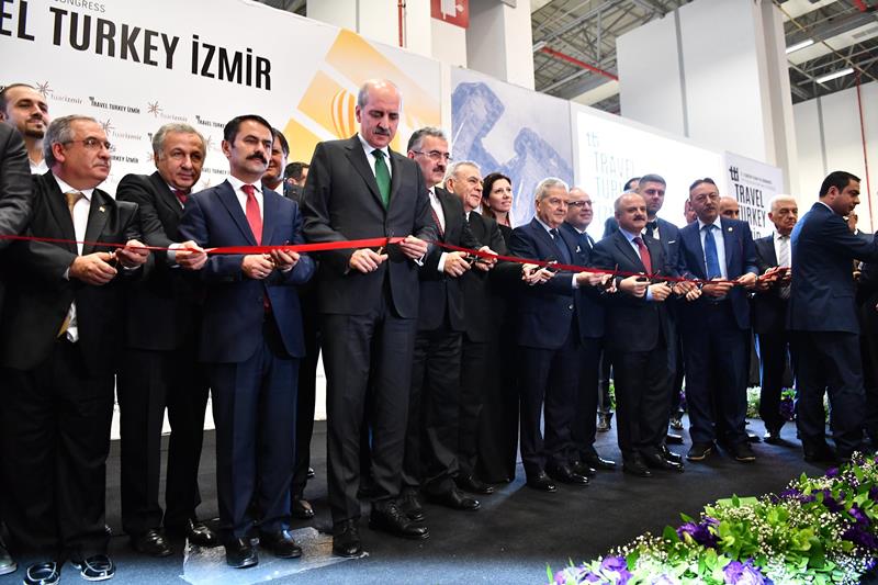 Dünya İzmir'de buluştu