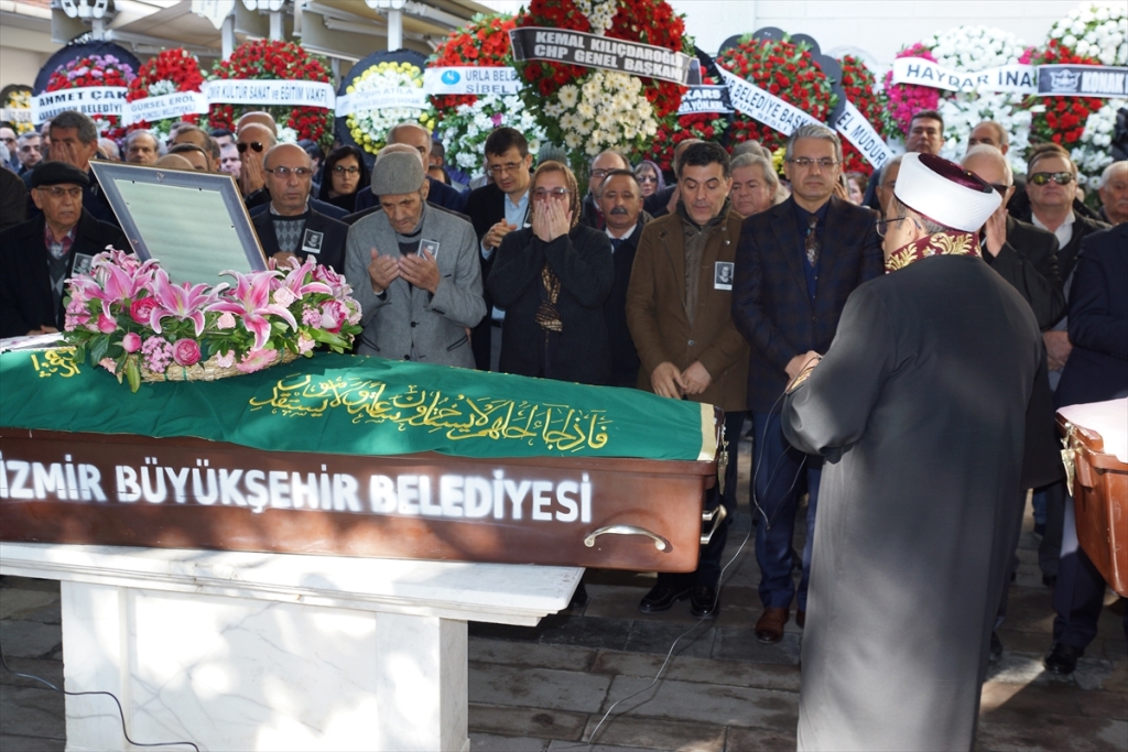 Başkan Pekdaş'ın anne acısı