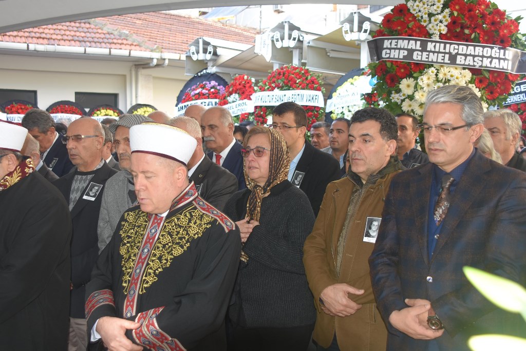 Başkan Pekdaş'ın anne acısı