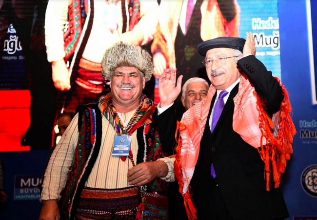 Kılıçdaroğlu, Muğla'da muhtarlarla buluştu