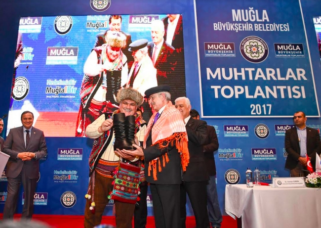 Kılıçdaroğlu, Muğla'da muhtarlarla buluştu