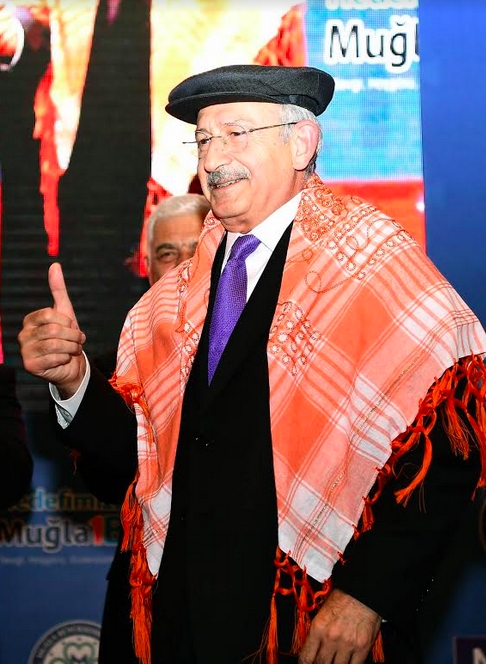 Kılıçdaroğlu, Muğla'da muhtarlarla buluştu