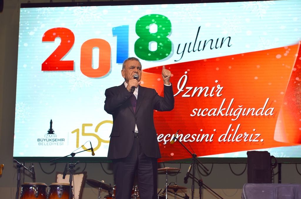 Büyükşehir personeli yılbaşı kutlamasında buluştu