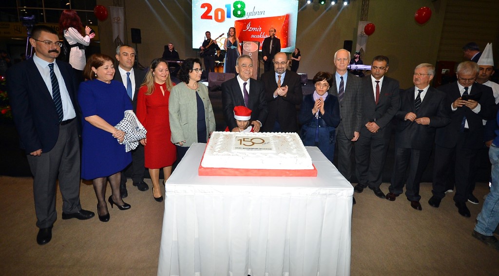 Büyükşehir personeli yılbaşı kutlamasında buluştu