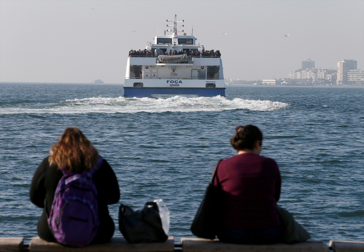 İzmirliler yeni yılı güneşli havayla karşıladı
