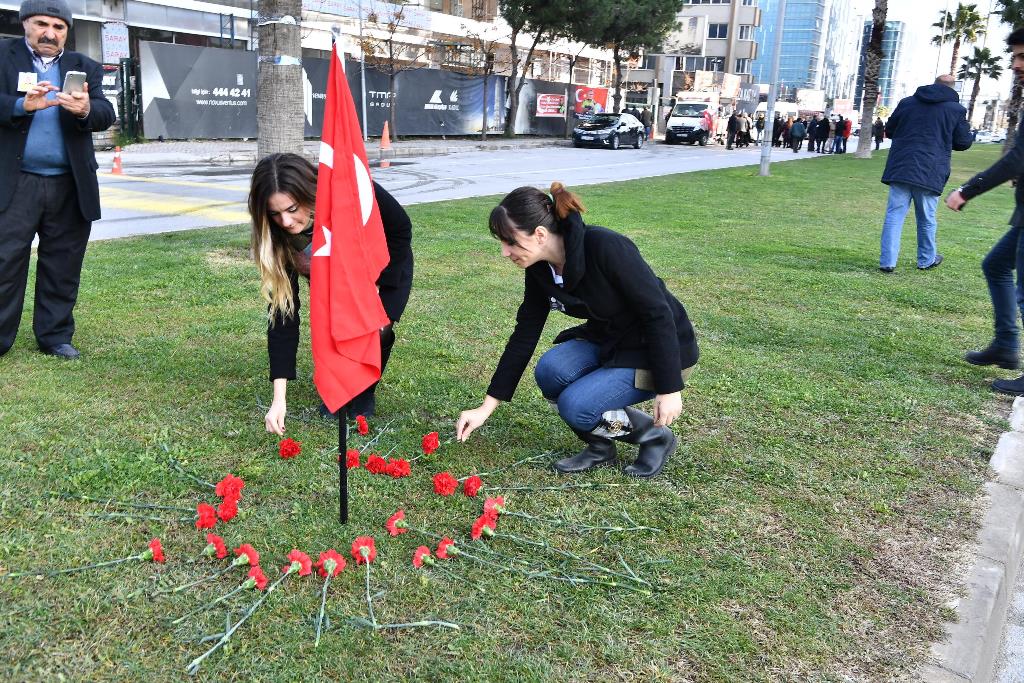 İzmir şehitleri anılıyor