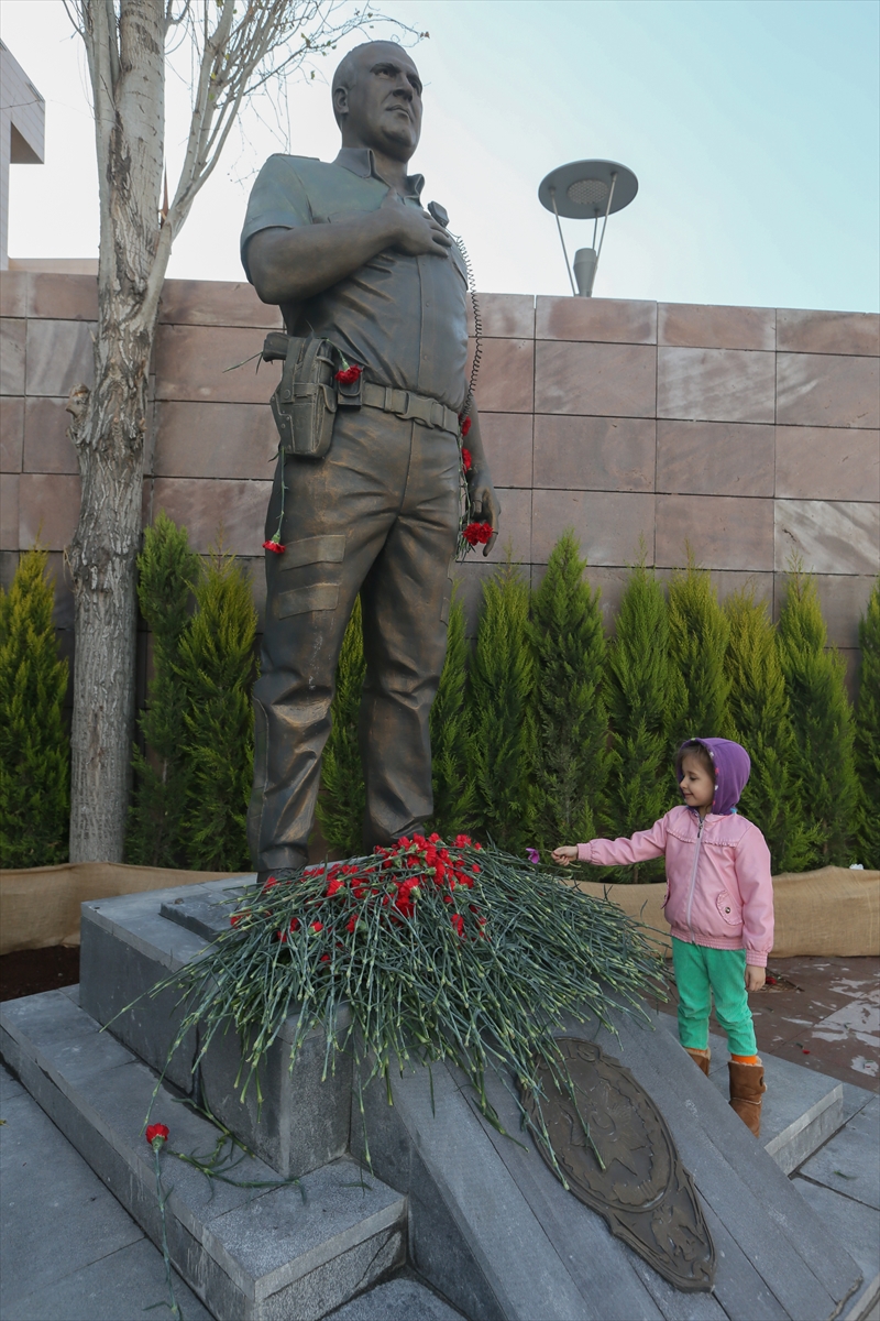 İzmir şehitleri anılıyor