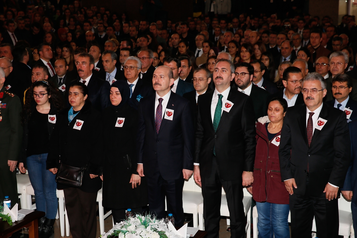 İzmir şehitleri anılıyor