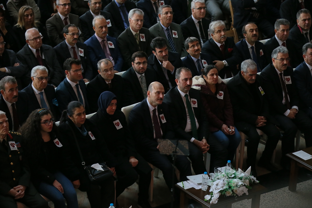 İzmir şehitleri anılıyor