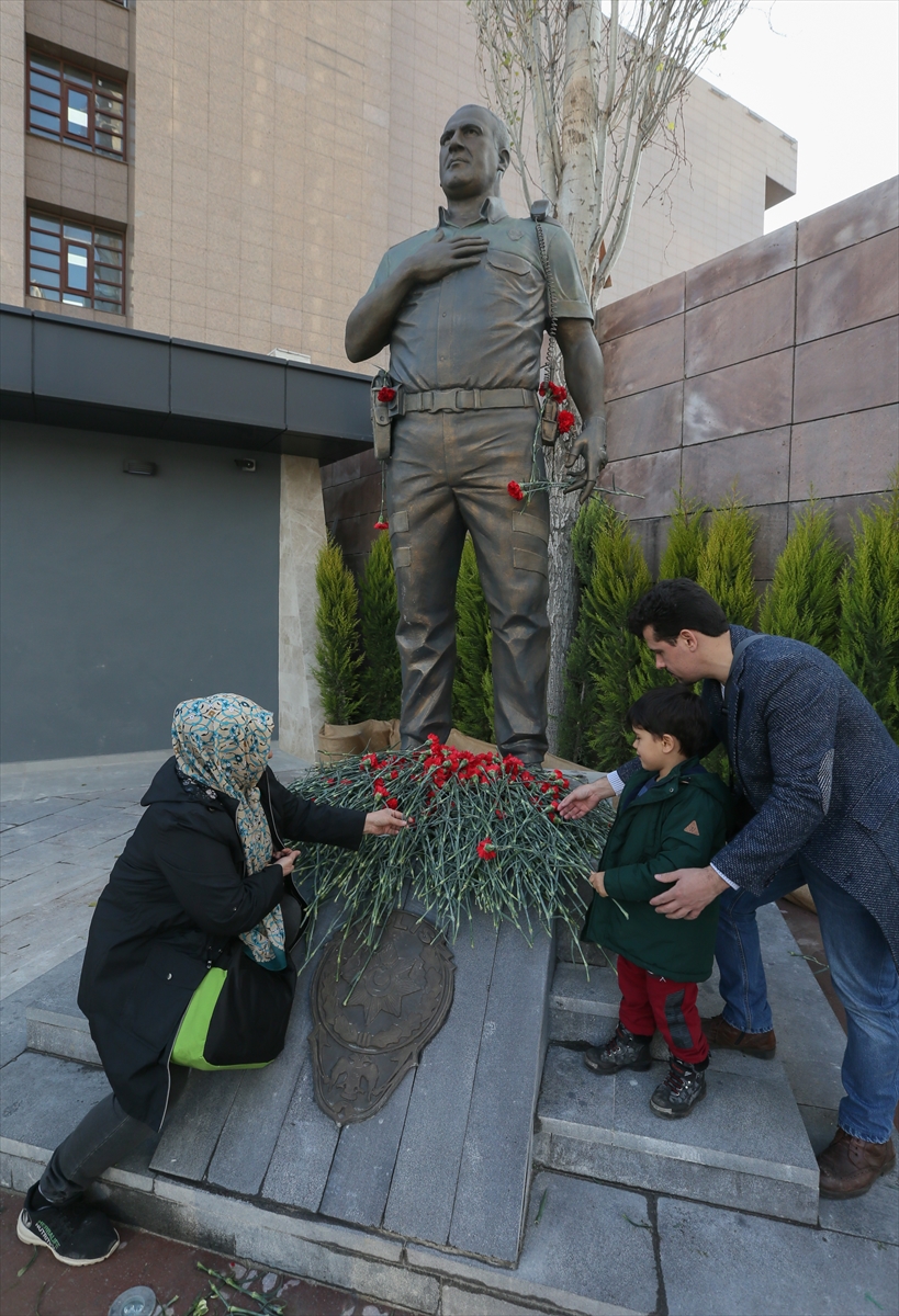 İzmir şehitleri anılıyor